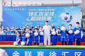 吉鲁续约里尔一年的背后故事